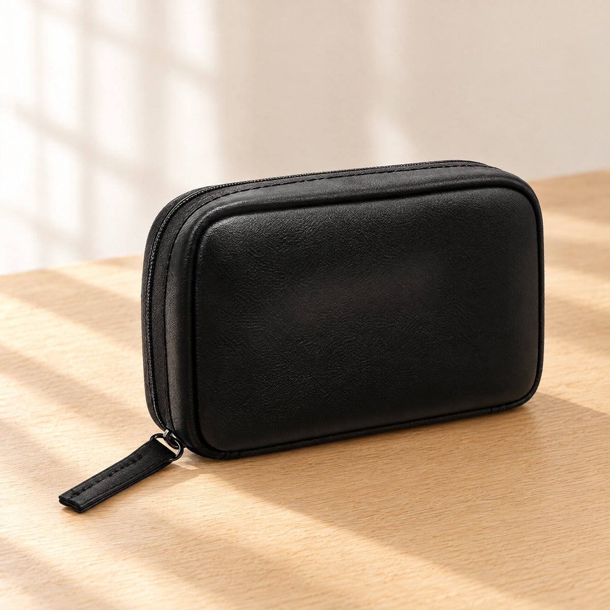 Daypouch in black